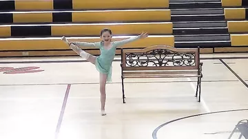 8-летняя балерина с одной ногой покоряет сцену 2