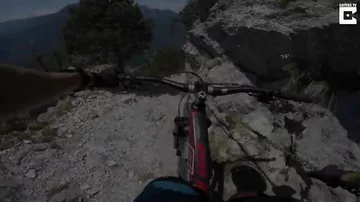 Dağlarda velosiped sürdü - unikal kadrlar