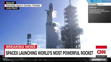 "SpaceX" şirkəti "Falcon Heavy" raketini Marsa göndərib