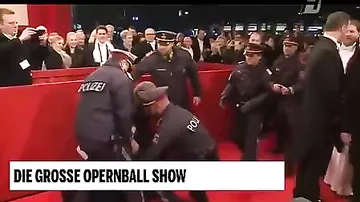 FEMEN təşkilatının fəalı Alisa Vinoqradova
