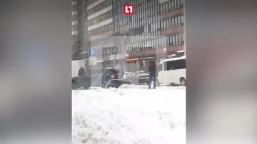Взрыв в Петербурге повредил десять квартир, рухнул лифт