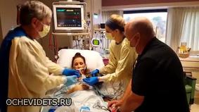 Девушка делает свой первый вдох после пересадки лёгких