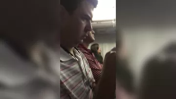 "Протащили на борт ещё одного". Муж узнал о беременности жены от пилота самолёта