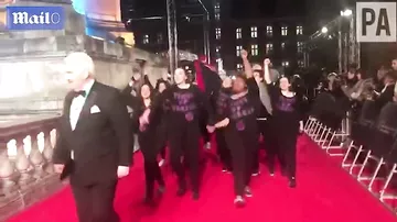 BAFTA mərasimində qadın etirazı