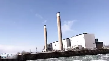В Канаде подорвали отслужившую угольную электростанцию