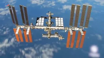 Космонавт поздравил женщин с 8 марта прямо с МКС рядом с летающим микрофоном