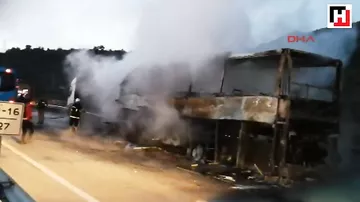 Türkiyədə avtobus TIR-a çırpıldı: 9 ölü, 16 yaralı