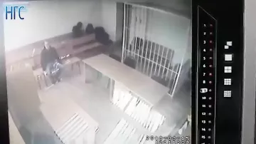 Осужденный попытался сбежать из суда в Новосибирске, выпрыгнув из окна