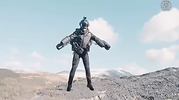 Новый сумасшедший полет "человека-ракеты" засняли на видео