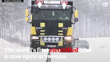 В Швеции построили дорогу, которая заряжает электромобили