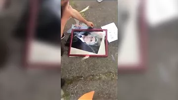 В Марселе сожгли портрет Саргсяна