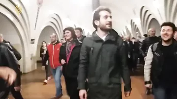 Стихийная акция протеста в ереванском метро
