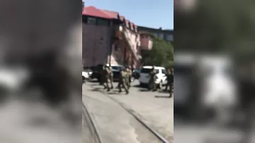 Группа военных присоединилась к акции протеста в Ереване