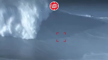 Бразильский серфер установил мировой рекорд, покорив гигантскую волну