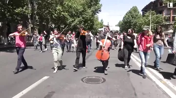 Армяне совершили революцию под музыку Узеира Гаджибейли