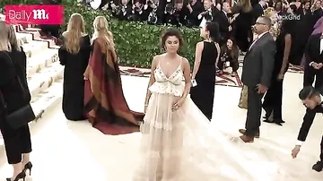 Ən məşhur moda şousu: qırmızı xalıda katolik ruhu
