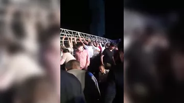 На концерте в Китае рухнувшая стена убила музыканта