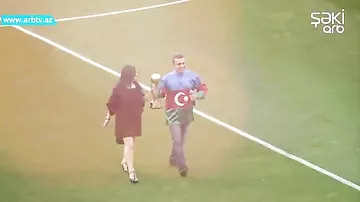 “Azərbaycan dilində mahnılar oxuyacam” – “Papito Chocolate” ilə məşhurlaşan Seeya