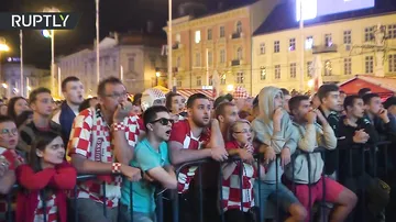Болельщики в центре Загреба после победного гола сборной Хорватии