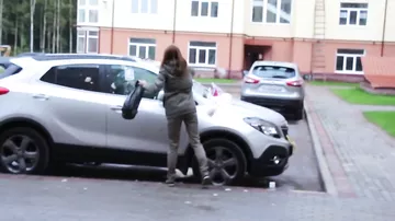 Девушка перепутала машину своего бывшего