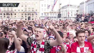 До последнего свистка арбитра: как болельщики в Загребе поддерживали сборную Хорватии