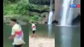 Случайный зритель погиб во время съемок клипа на эквадорском водопаде