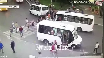 В Подмосковье автобус въехал в пешеходов