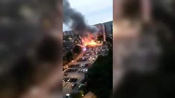 В Швеции пироманы устроили массовые поджоги машин