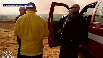 Огненный торнадо размером с три футбольных поля убил пожарного