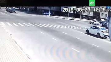 Боевик на машине таранит сотрудника ГИБДД в Грозном