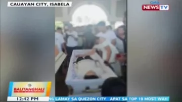 19-летняя невеста обручилась с трупом возлюбленного во время похорон