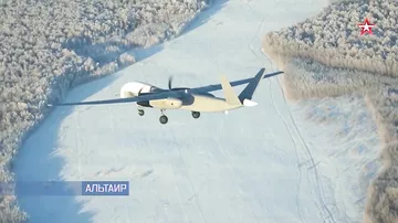 Полет многотонного российского беспилотника показали на камеры