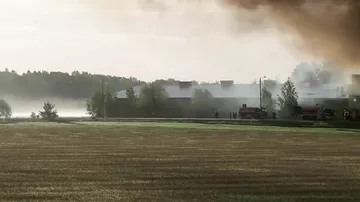 На юге Финляндии горит свечной завод, проводится эвакуация