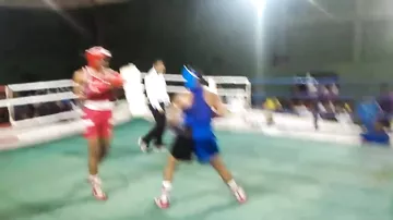 Боксерский поединок в Индии с неожиданным финалом