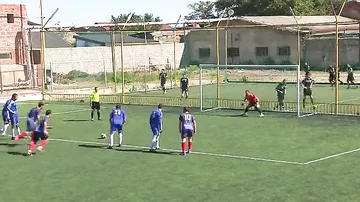 Судья из Дагестана добил мяч головой в ворота и засчитал гол