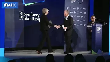 Britaniya miqrasiya qapılarını kiçildir - yeni, çox sərt şərtlər