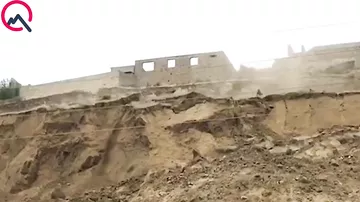 Sürüşmə hələ də davam edir