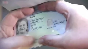 Hollandiyada bir ilk - Qadına cinsiyyətsiz pasport verildi