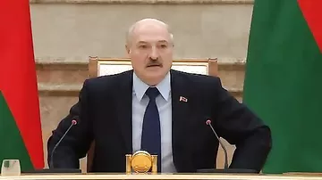 Лукашенко: «Я сказал Пашиняну, а чего ты засунул язык в одно место?»