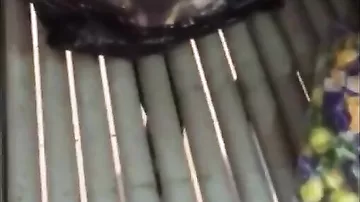 Rusiyadan gələn vətəndaşın çantasında konfetlərin arasından kalium permanqanat çıxdı