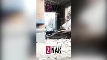 Спасение младенца из-под завалов в Магнитогорске - 1