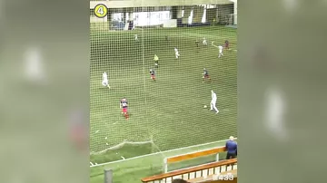 Гол 14-летнего российского футболиста покорил пользователей сети