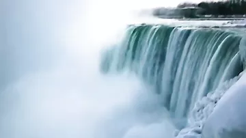 Ниагарский водопад замерз из-за сильных холодов