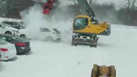 Самый быстрый способ очистить автомобиль от снега