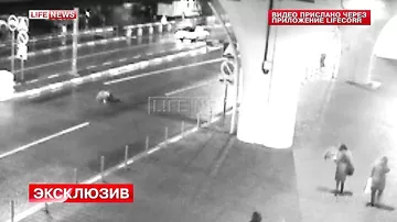 Радикал, выпрыгнувший с эстакады во Внуково, попал на камеры