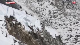 Лыжник едва не погиб при обрушении части ледника в Новой Зеландии