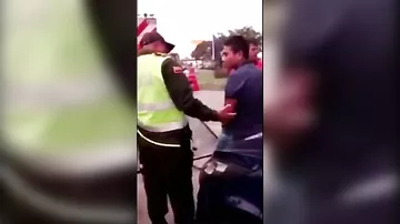 Kung Fu Panda Cop: Colombian policeman tries some karate moves to calm down angry driver