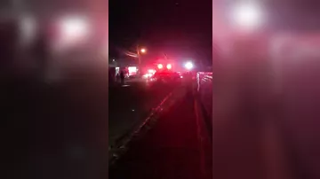 Три человека погибли при столкновении поезда и грузовика в Нью-Йорке