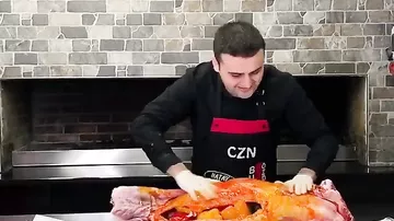 Турецкий повар не перестает удивлять своим мастерством-1