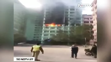 Серьезный пожар произошел в правительственном здании в Индии